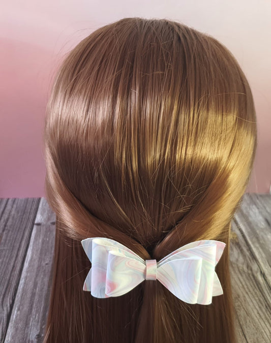 Marble effect bow hairclip
